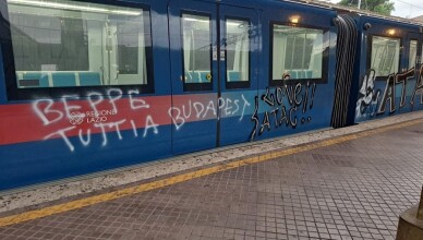 METROMARE TRENO REVISIONATO IMBRATTATO DAI VANDALI