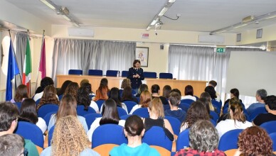 Polizia di Stato incontra i giovani “tirocinanti” di Telefono Rosa