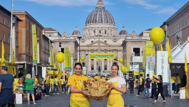 COLDIRETTI LAZIO PORTA A SAN PIETRO LA SOLIDARIETA’ CON LE AZIENDE E LE ECCELLENZE ENOGASTRONOMICHE