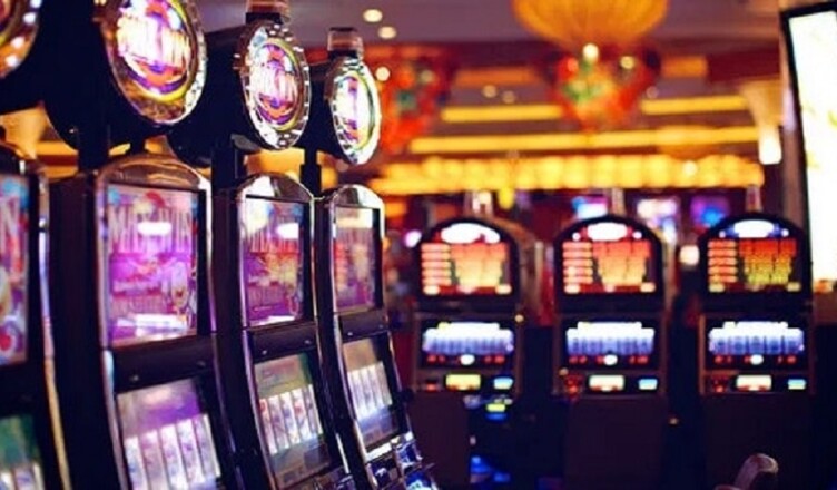 Giochi nel Lazio 1.121 imprese per il settore delle slot e delle videolottery, 6.854 gli occupati