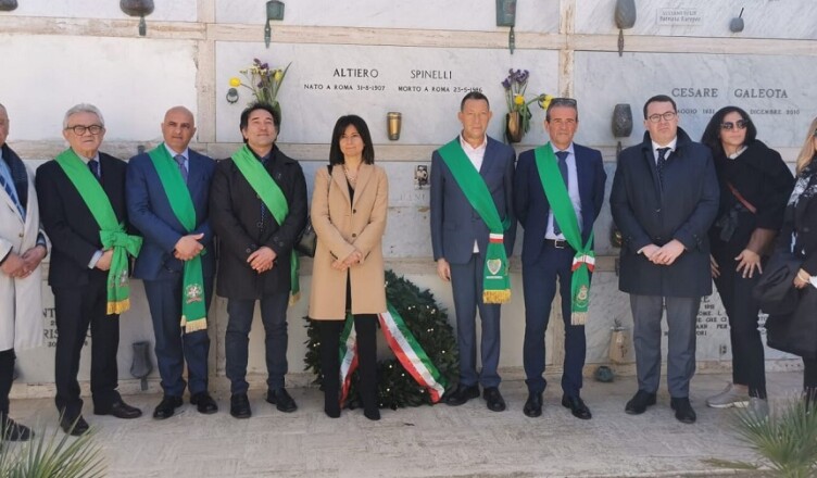 Uncem-sulla-tomba-di-Spinelli-s-Ventotene