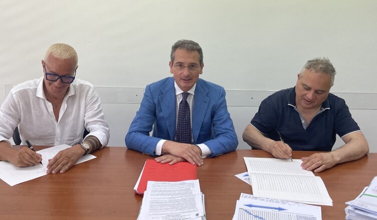 foto firma convenzione GiSi