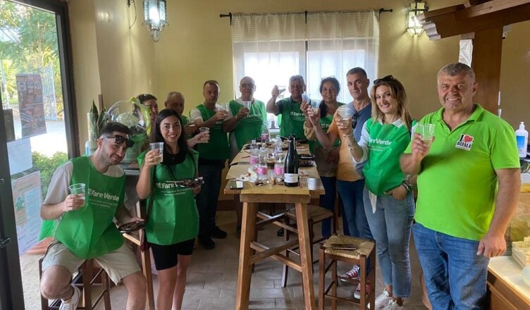 Amaseno - Fare Verde e il benessere degli animali nella produzione del latte di bufala DOP per la Mozzarella di Bufala Campana