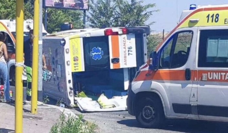 foto incidente AMBULANZA