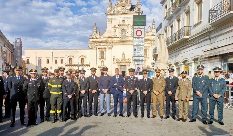 Acampora ieri a Galatina ha partecipato alla cerimonia di consegna dei brevetti di pilota