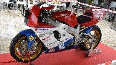 AMAHA YZF750R