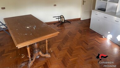 Arpino – Rissa, lesioni, porto di armi e strumenti atti ad offendere, danneggiamento nel Centro Accoglienza
