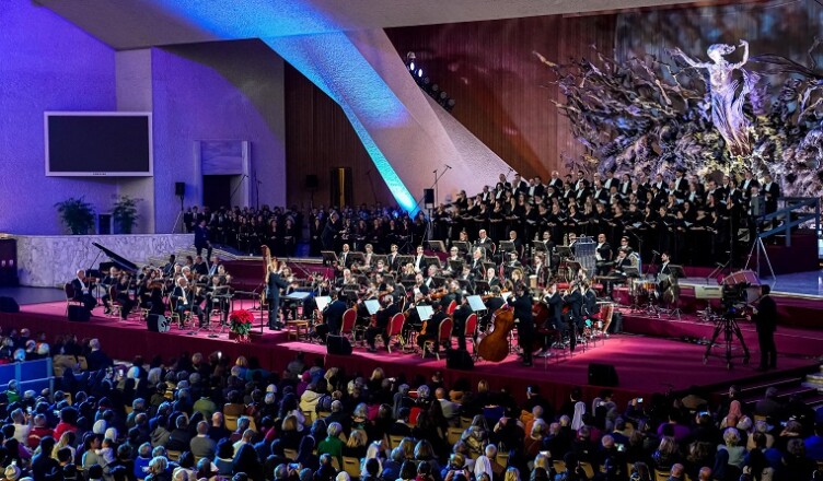 CONCERTO CON I POVERI E PER I POVERI IN VATICANO