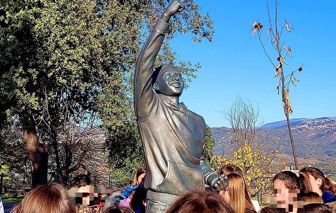 INAUGURAZIONE MONUMENTO PER WILLY