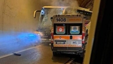 INCIDENTE PULLMAN E AMBULANZA
