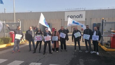 UGL Chimici davanti ai cancelli Sanofi di Anagni