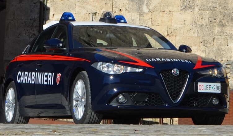 CARABINIERI AUTO