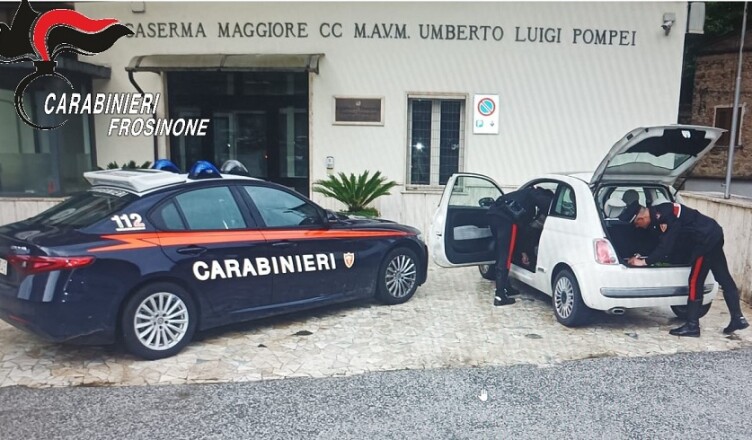 Rubano due auto ma vengono intercettati dai Carabinieri. Arrestati due pregiudicati campan