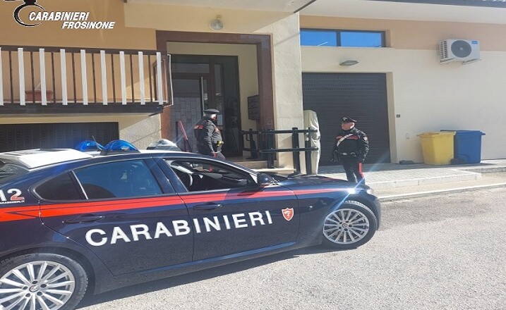 SORPRESO MENTRE RUBAVA IN UN APPARTAMENTO, 42ENNE FERMATO DAL TASER DEI CARABINIERI E TRATTO IN ARRESTO