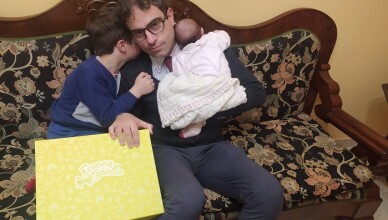 GIUSEPPE MOLLICONE CON I SUOI BIMBI