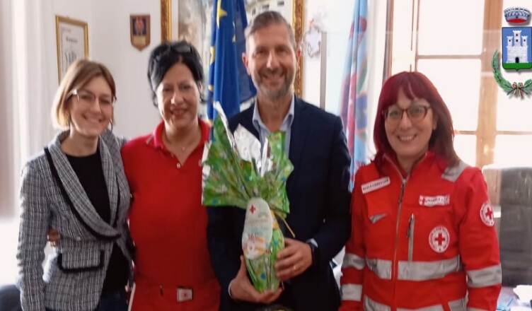 ROCCASECCA, LA CROCE ROSSA DISTRIBUISCE PACCHI DI PRIMA NECESSITA’ ALLE FAMIGLIE IN DIFFICOLTA’
