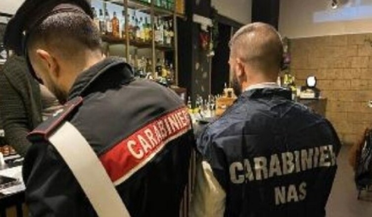 carabinieri nas isola
