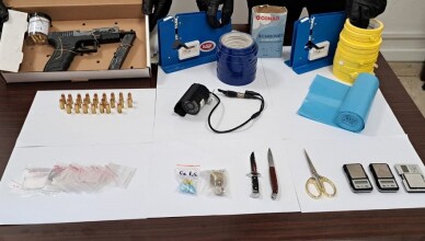 detenzione di arma clandestina e di sostanze stupefacenti