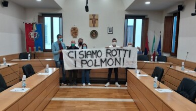 CI SIAMO ROTTI I POLMONI