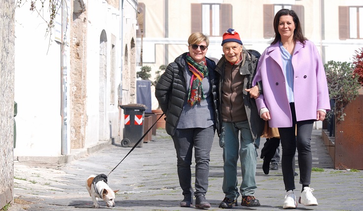 Nella foto a sinistra Francesca Fiorini, al centro l'avvocato Cesare Natalizio e a destra la candidata a sindaco Antonella Di Pucchio
