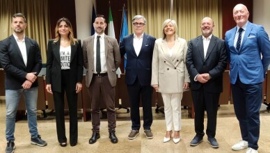 Sindaco di Cisterna Mantini presenta la nuova Giunta comunale