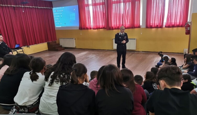 Torrice, incontro tra Carabinieri e student
