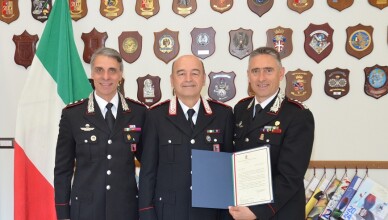 FR Il Luogotenente carica speciale Gino VETTRAINO, dopo 40 anni di onorato servizio, va in pensione
