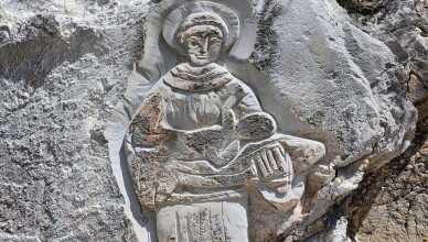 PASTENA STATUA DI SANT'ANTONIO SCAVATA NELLA ROCCIA