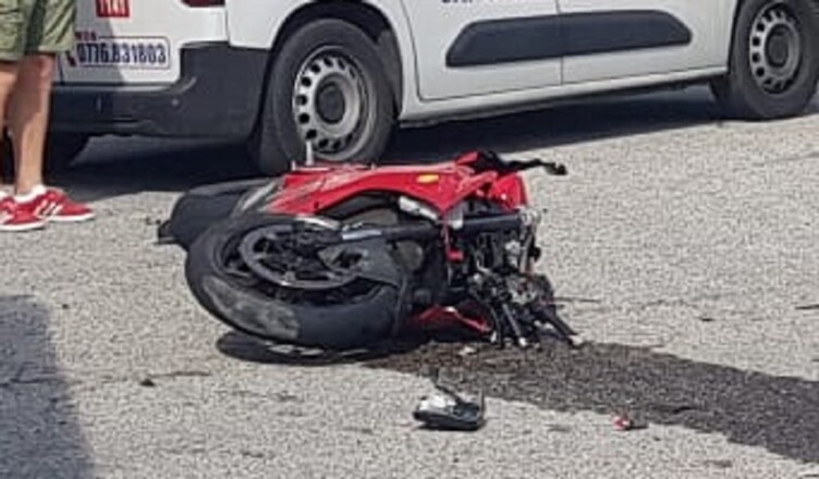 moto incidente morto