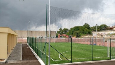 Campetti sportivi adiacenti scuola Volpi