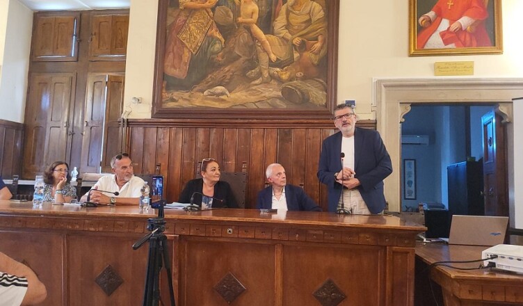 Gianluca Quadrini alla fine del consiglio comunale straordinario di Pontecorvo dopo l’approvazione del Nuovo Atto Aziendale della ASL di Frosinone