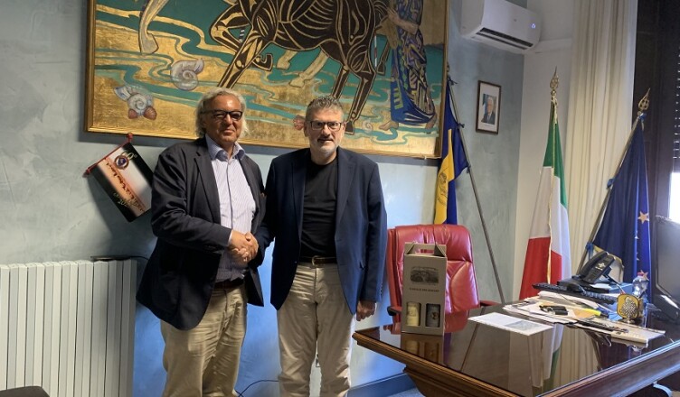 Gianluca Quadrini, celebra l'eccellenza del Vino Anthium Bellone 2023 e incontra il proprietario dell’azienda Casale del Giglio