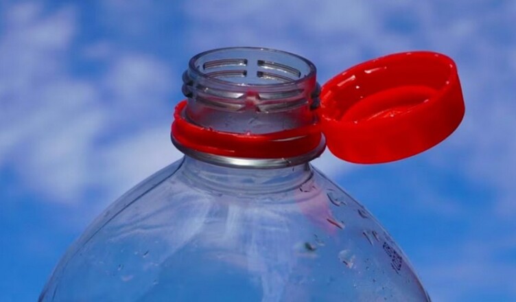 tappi di bottiglia di plastica direttiva