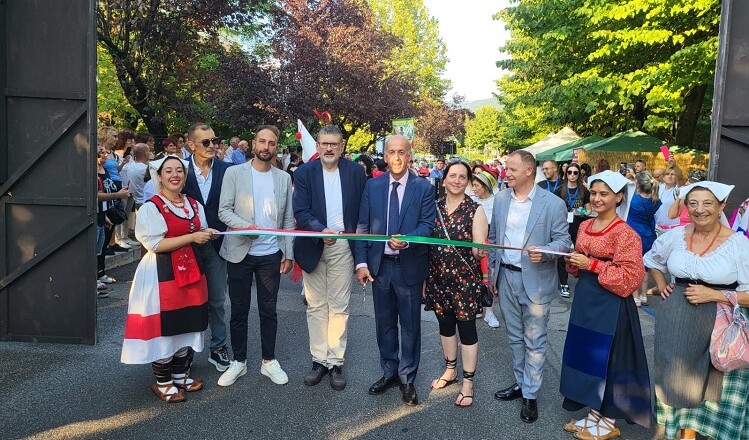 53ª edizione del Festival Internazionale del Folklore di Alatri. Il Vicepresidente di ANCI Lazio, Quadrini, presente alla serata iniziale.