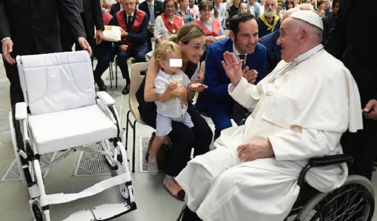 CARROZZINA PER IL PAPA REALIZZATA A FROSINONE SU MISURA