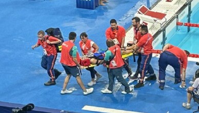 Olimpiadi 2024, nuotatrice collassa dopo la gara dei 200 metri