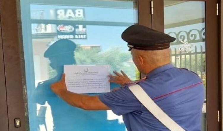 Sospesa attività commerciale AUSONIA
