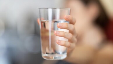 bicchiere d'acqua