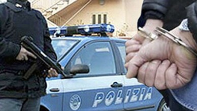 ARRESTO POLIZIA...