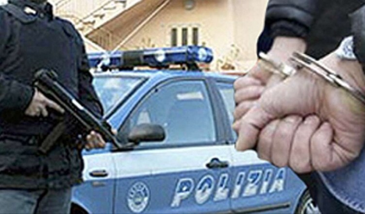 ARRESTO POLIZIA...