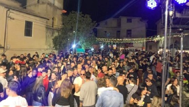 CANTINE DE ‘ NA VOTA