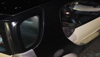 Ennesima auto danneggiata al parcheggio dello Spaziani