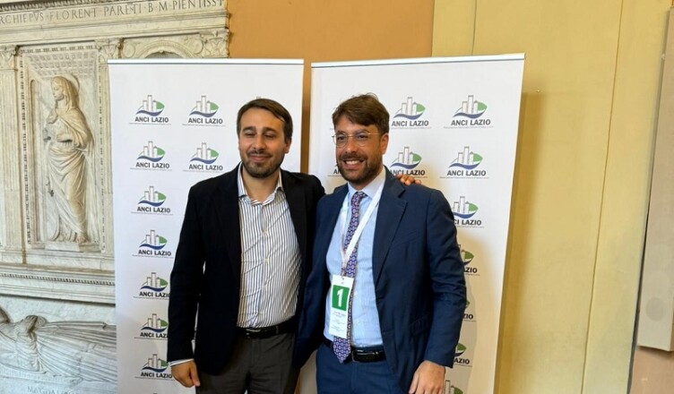 IL SINDACO LUCA DI STEFANO SI CONGRATULA CON DANIELE SINIBALDI, NUOVO PRESIDENTE DELL'ANCI LAZIO