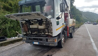 MOTORE IN FIAMME A SANT’ELIA FIUMERAPIDO