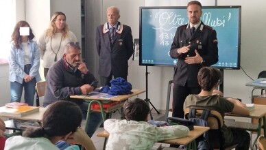 San Donato Val di Comino (FR) – I Carabinieri in servizio ed in congedo incontrano i giovani delle scuole