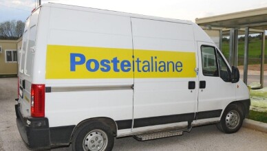 POSTE ITALIANE FURGONE