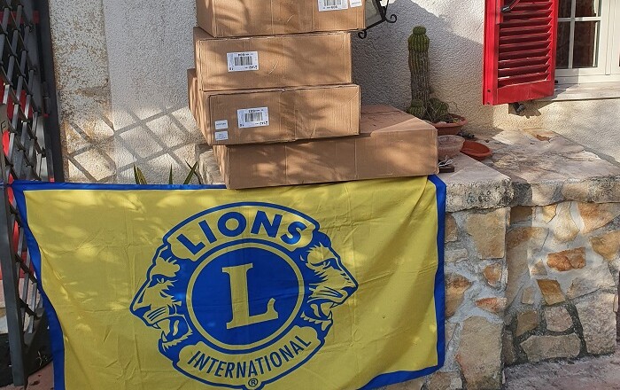 Panettoni del centro Lions Nazionale occhiali usati