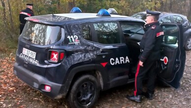 CARABINIERI AQUILA BOSCO DROGA