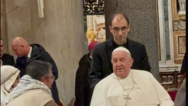 LA BENEDIZIONE DI PAPA FRANCESCO AL PRESEPE VIVENTE DI TRIVIGLIANO PRESENTE ALLA 3ª EDIZIONE DI CITTÀ DEI PRESEPI VIVENTI