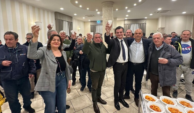 Torrice celebra il Brindisi di Fine Anno